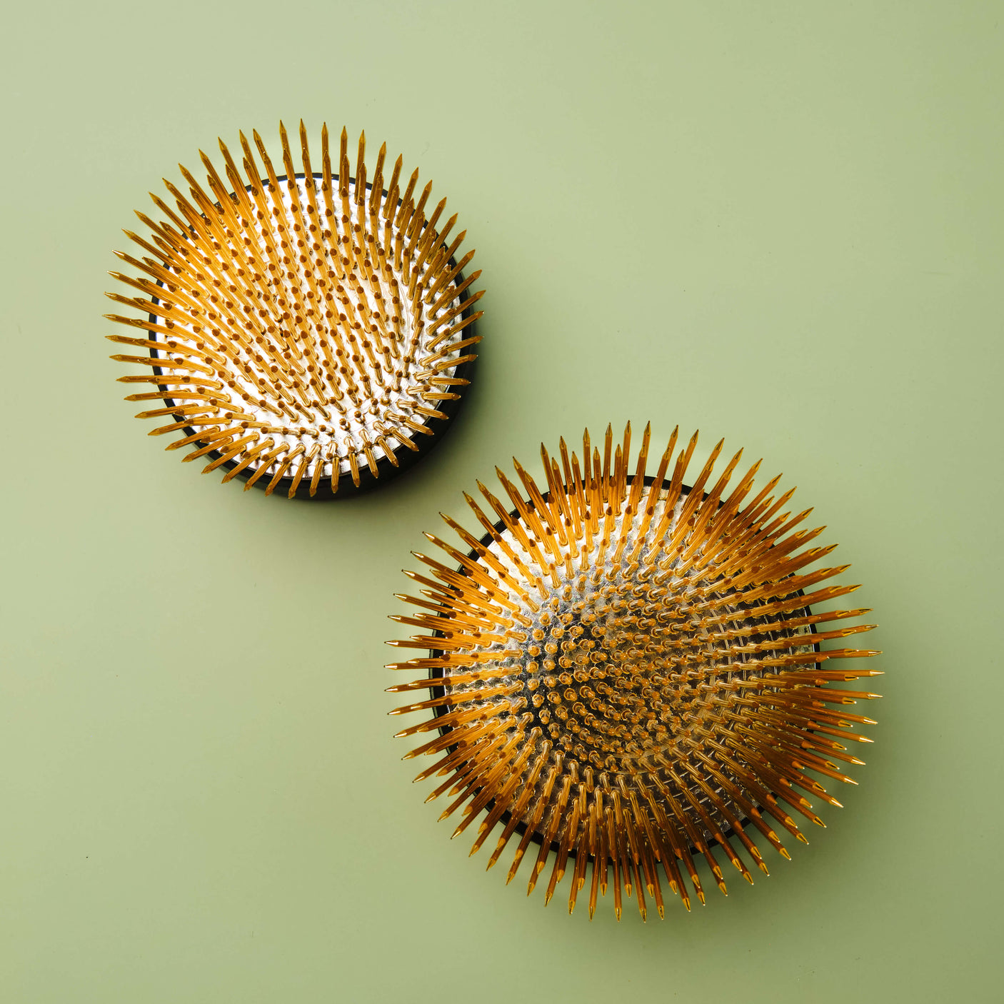 Hanaasobi Brass Ikebana Kenzan