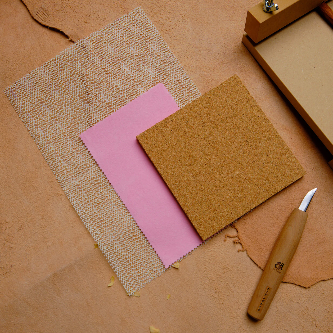 Compact Carving Bench