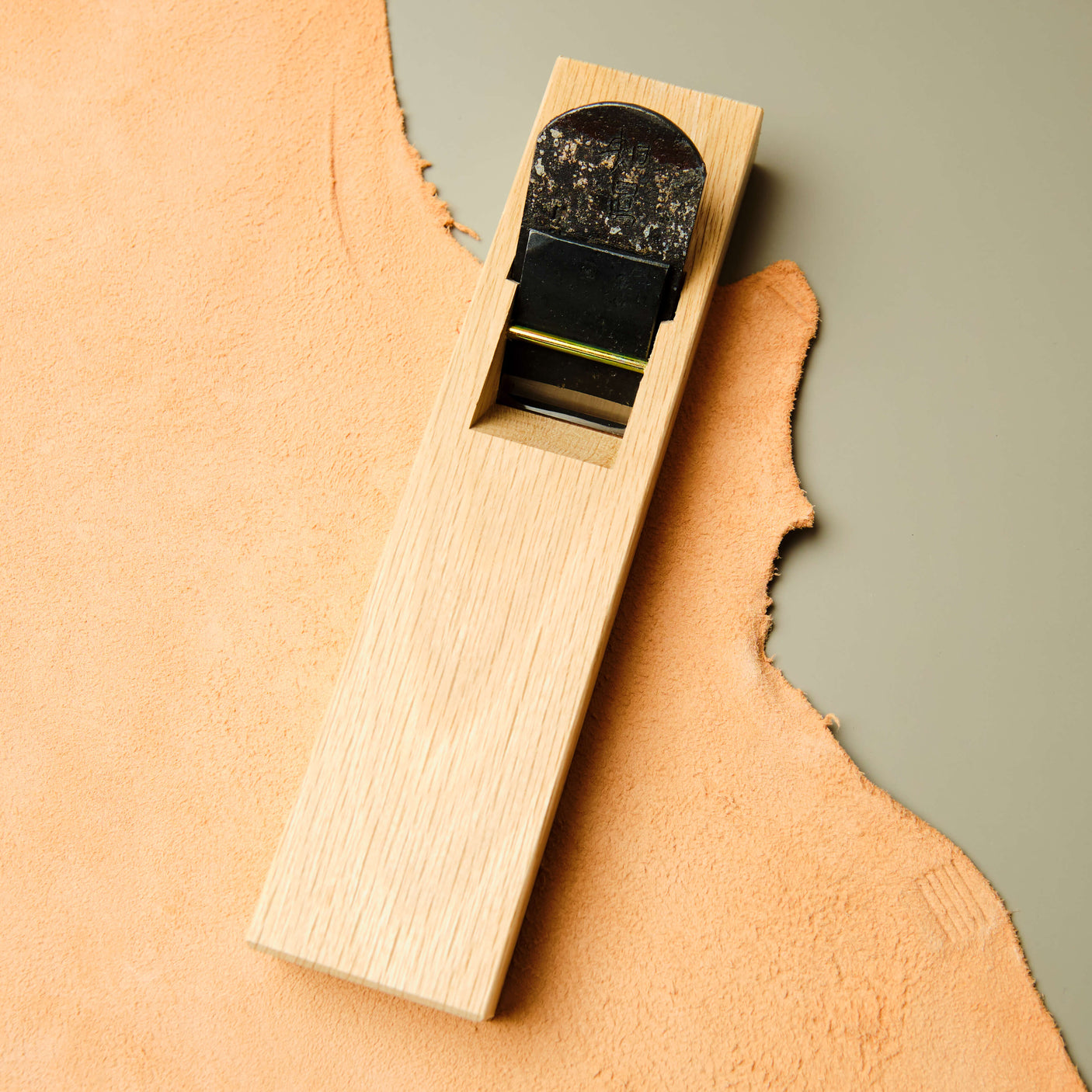 Chizoku Hiraganna Plane by Mizuno-san - 42mm