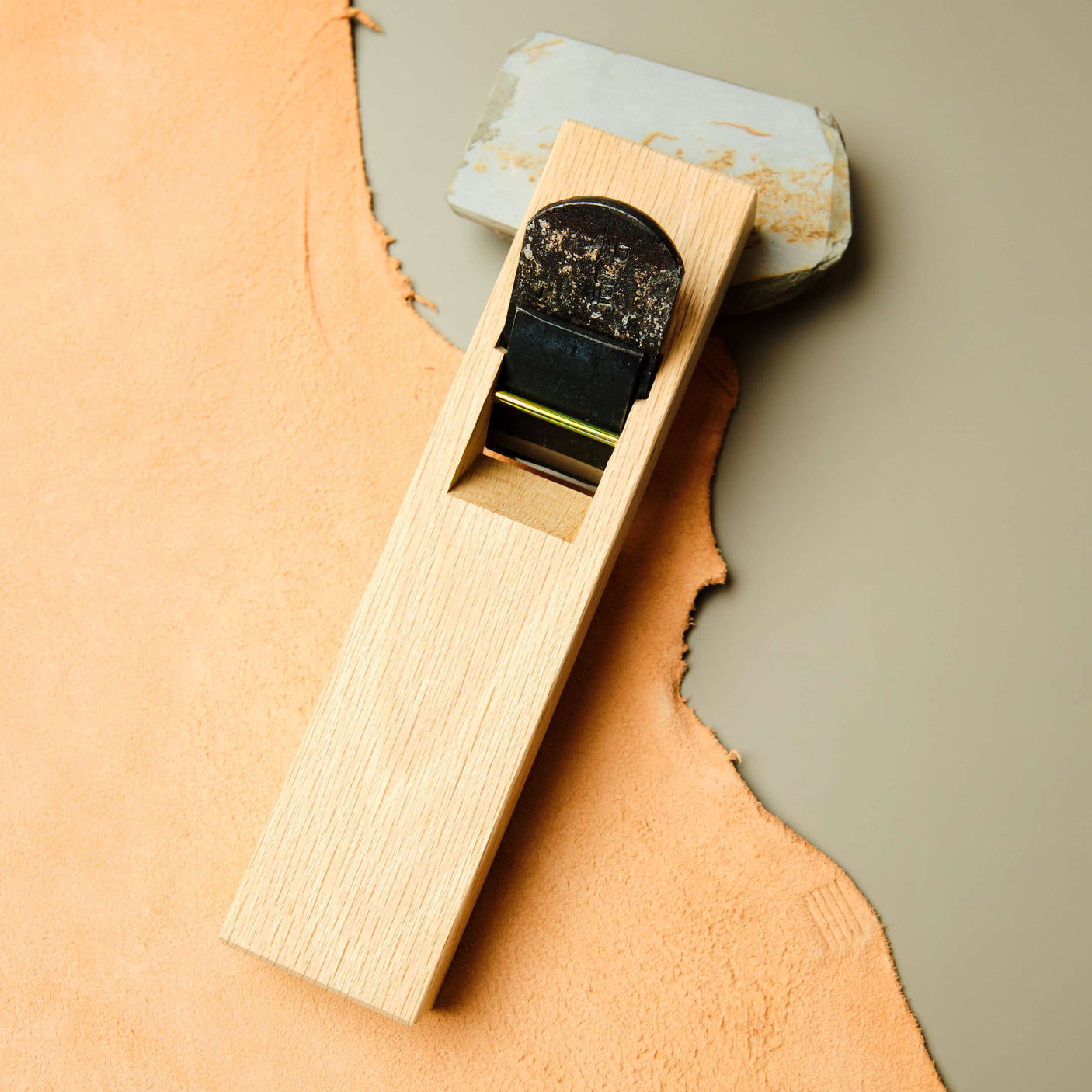 Chizoku Hiraganna Plane by Mizuno-san - 42mm