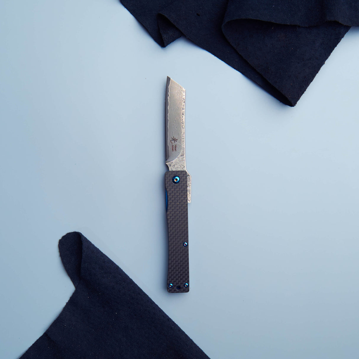 Traditional Japanese Damascus Folding Pocket Knife - Carbon Fibre Handle