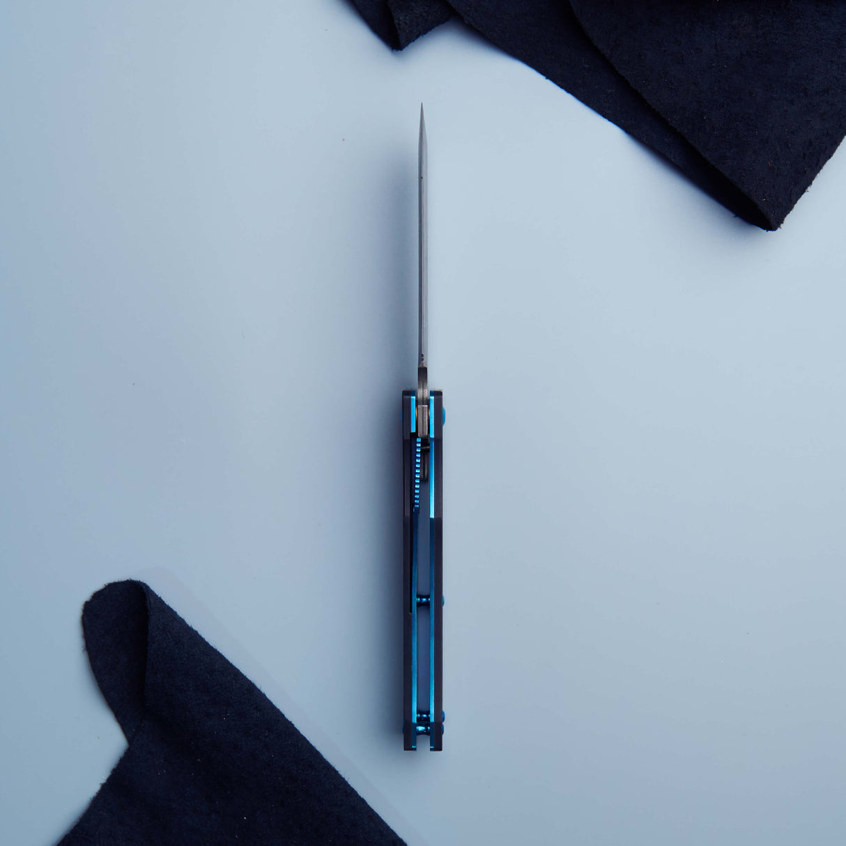 Traditional Japanese Damascus Folding Pocket Knife - Carbon Fibre Handle