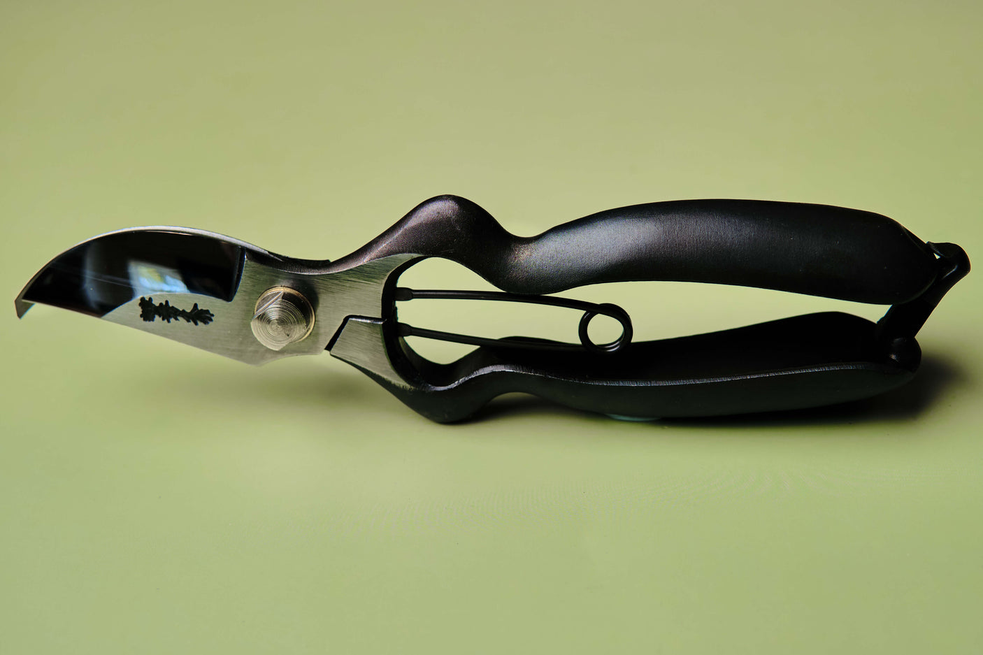 Handmade Japanese Large Handle Secateurs - 200mm