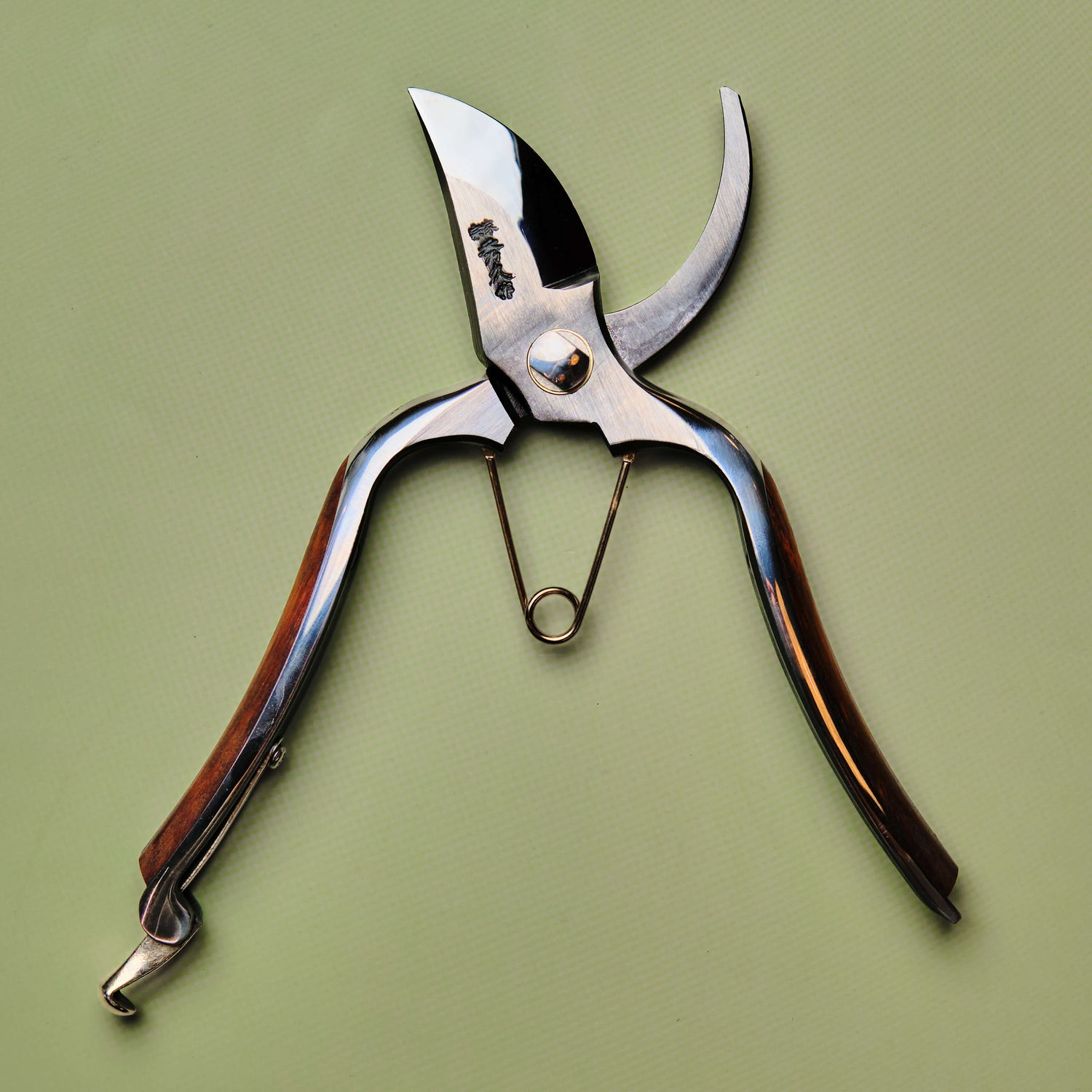 Handmade Japanese Bubinga Handle Secateurs - 200mm