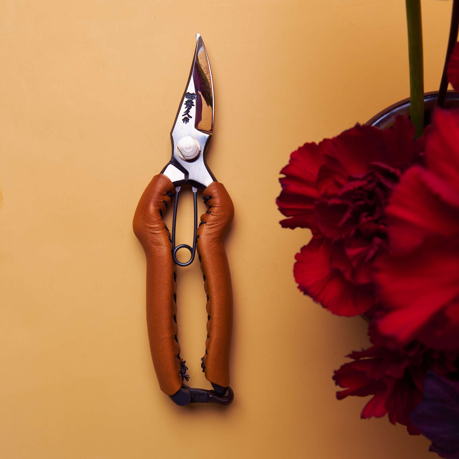 Handmade Japanese Tan Leather Handled Flower Snips - 190mm