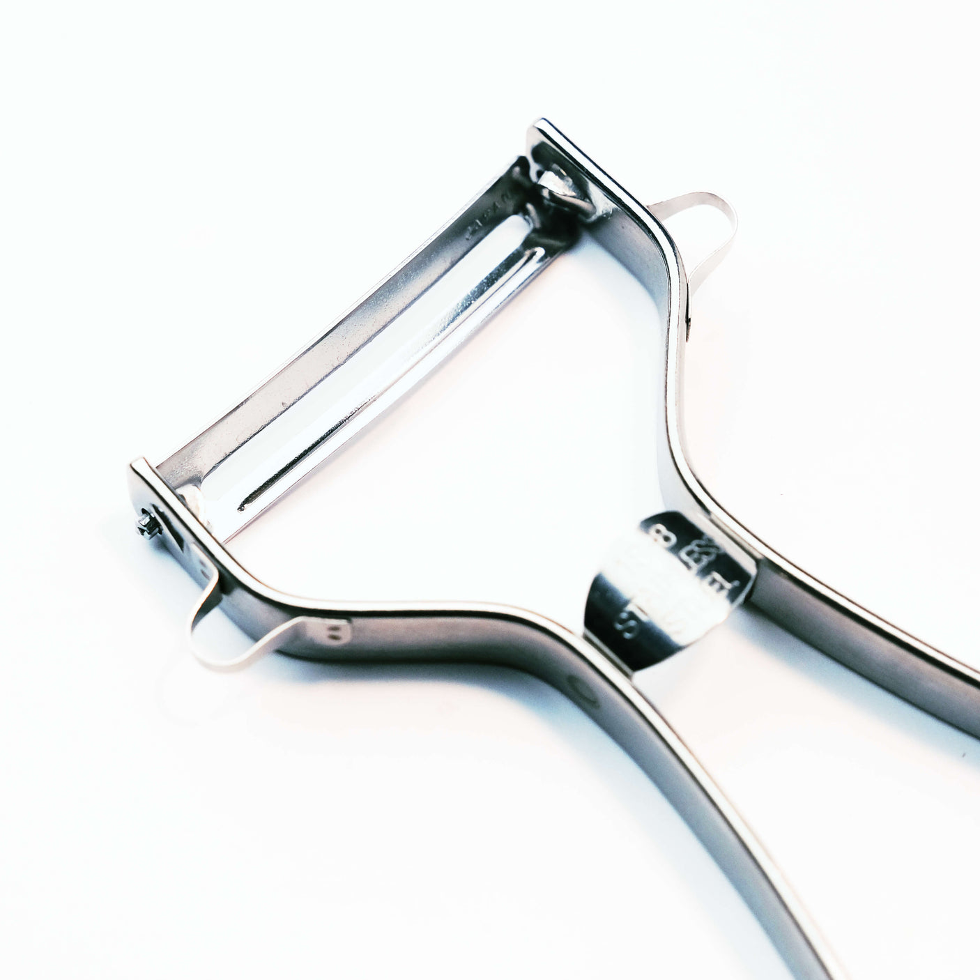 Shimomura Pro Grade Curved Peeler