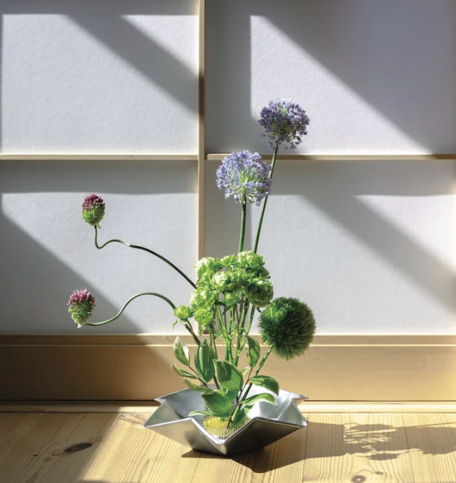 Hanaasobi Brass Ikebana Kenzan