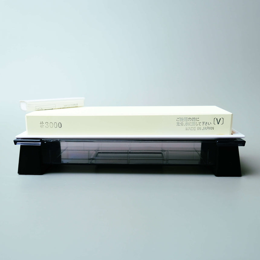 Suehiro Japanese Whetstone - New Cerax - #3000 Grit (CR-3000-Y Large)