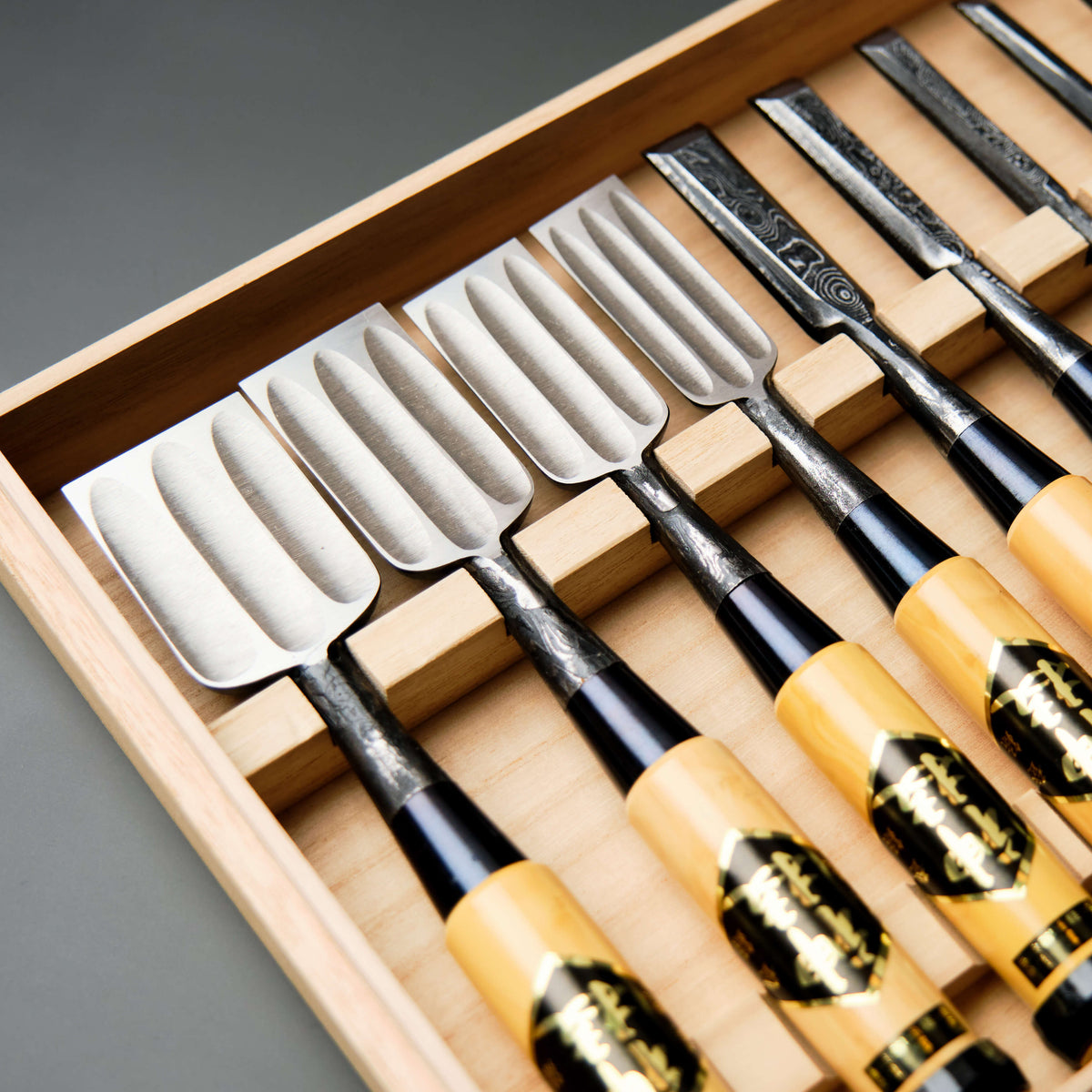Suminagashi Damascus Bench Chisel Set - Boxwood Handles