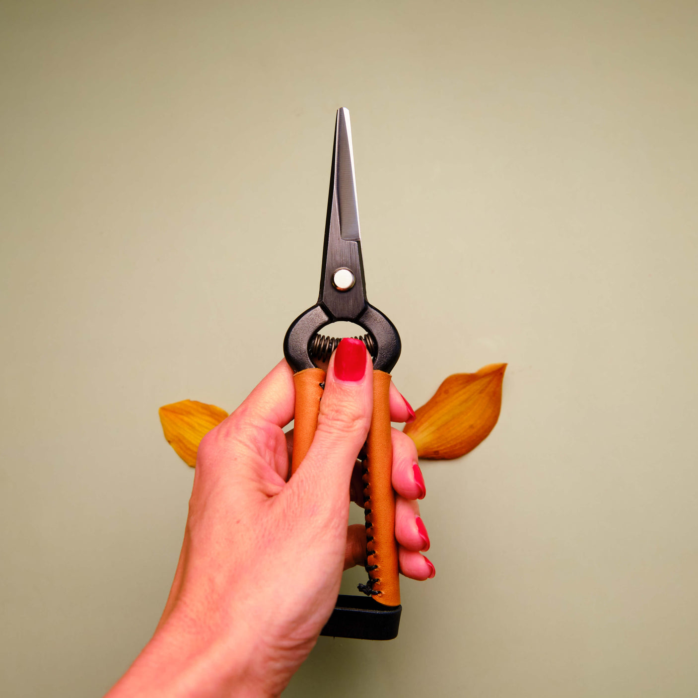 Handmade Japanese Tan Leather Handled Snips - 190mm