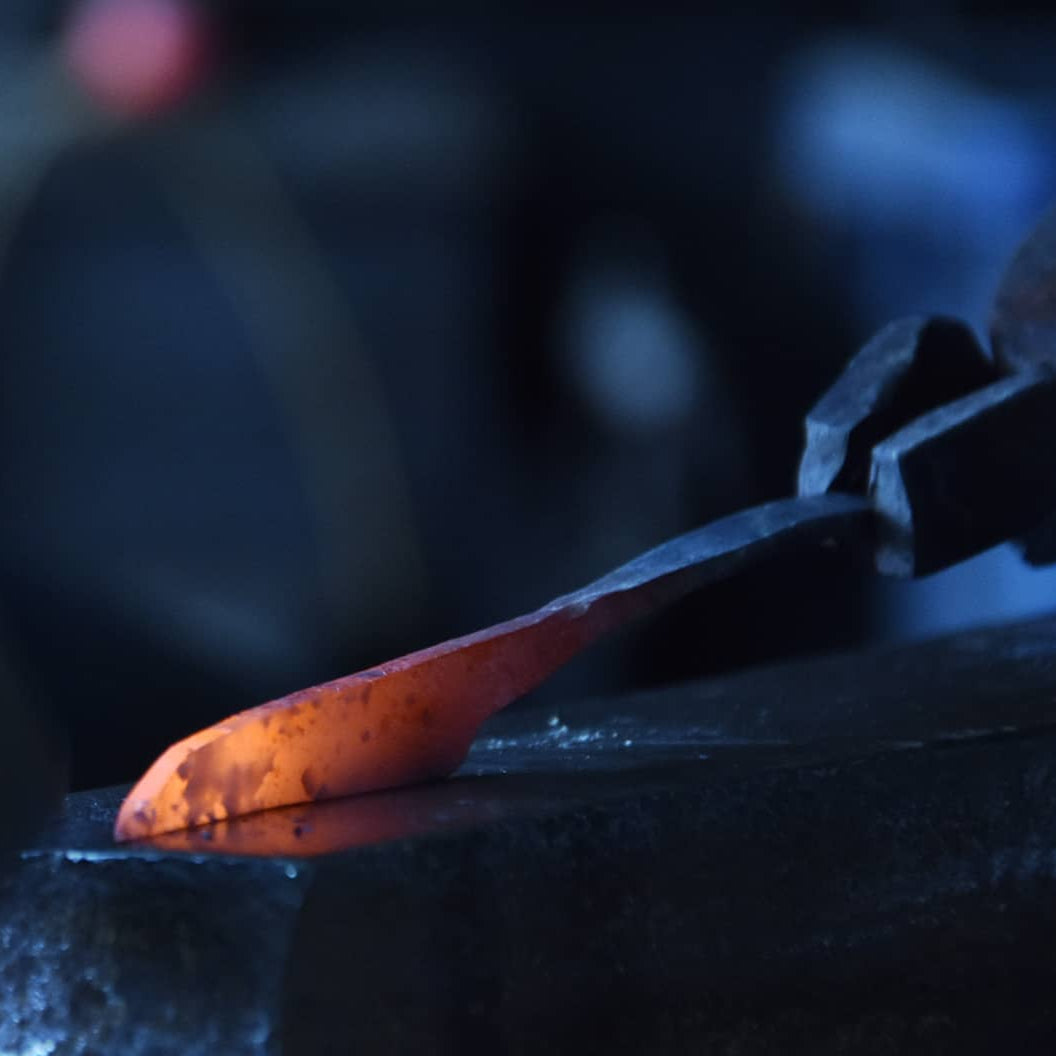 Kenshi Tume Black Grip Scissors - 140mm