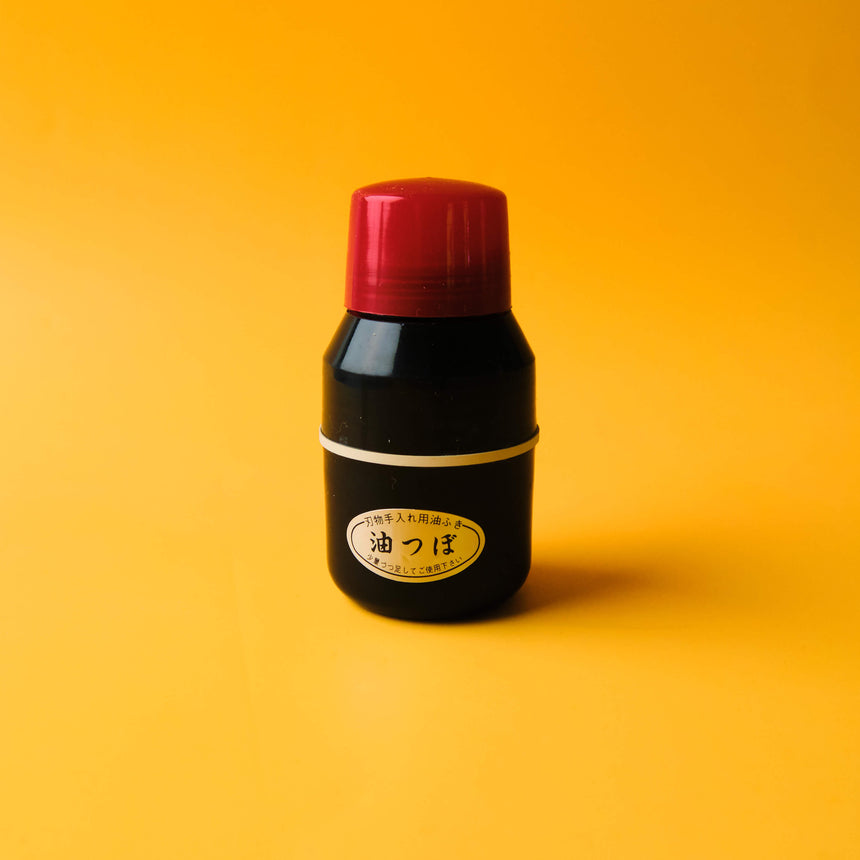 Charged Camellia Oil Applicator