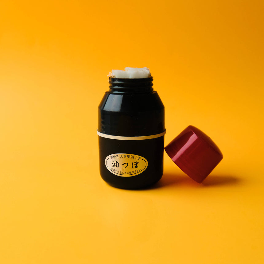 Charged Camellia Oil Applicator