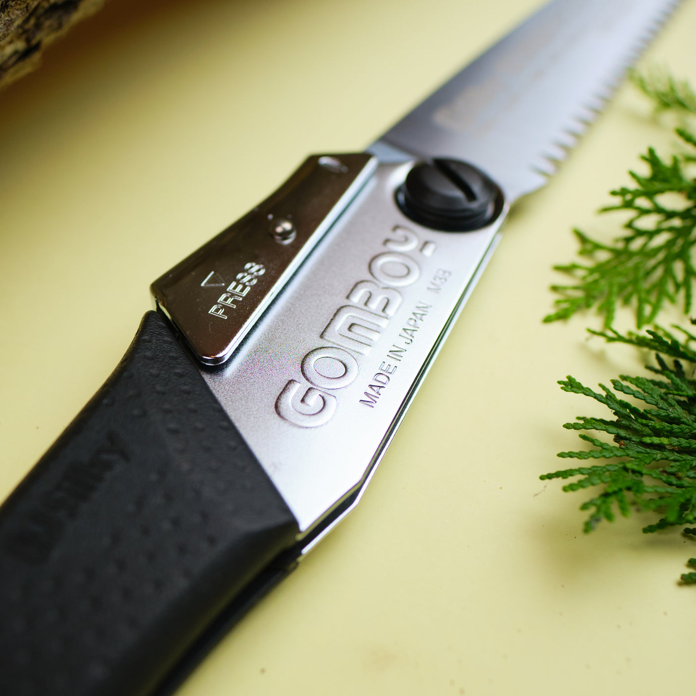 GOMBOY Folding Pruning Saw