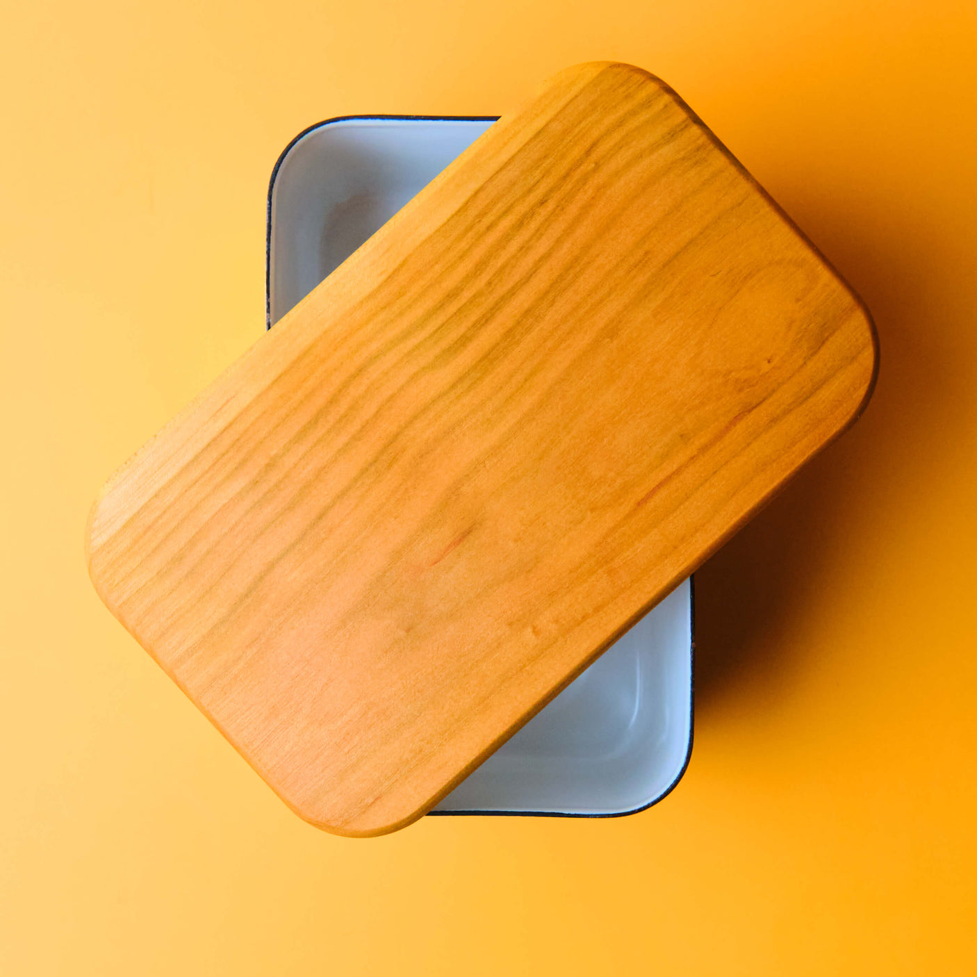 Noda Horo Enamel Butter Case