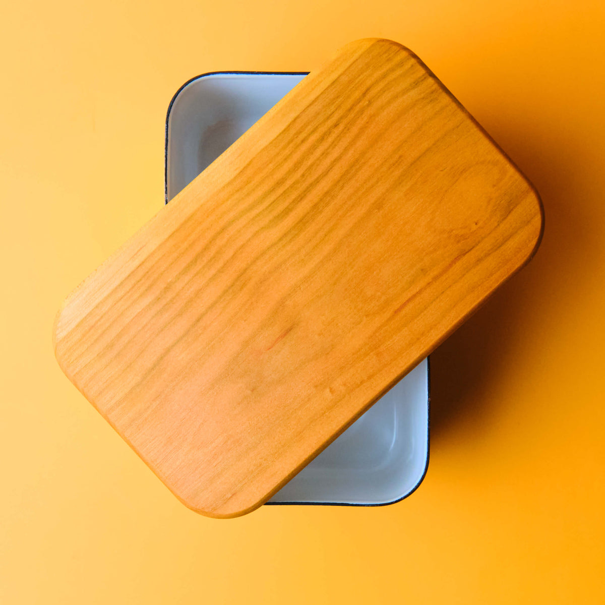 Noda Horo Enamel Butter Case