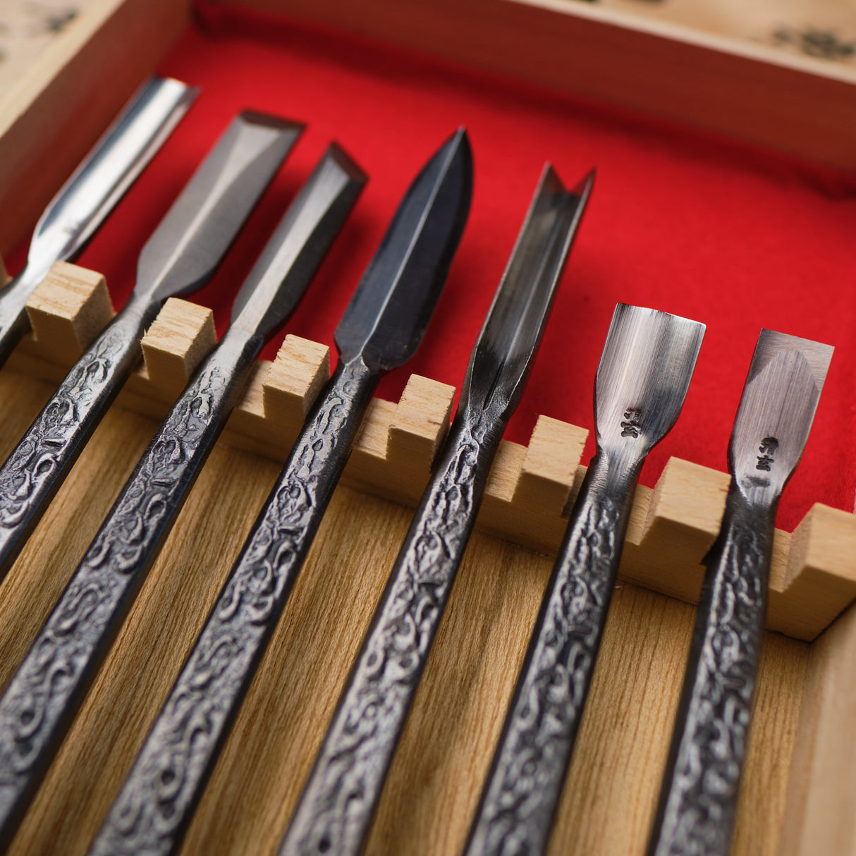 Ryu Carving 7 Piece Set