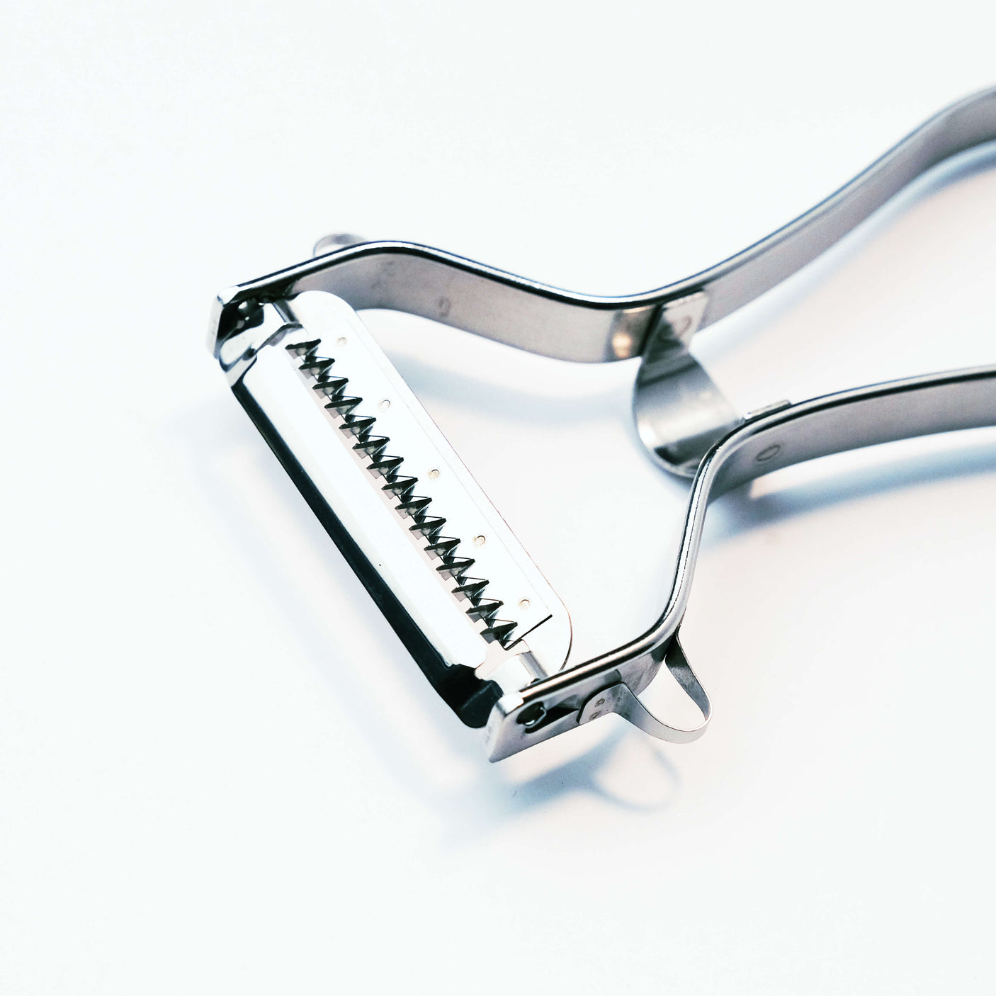 Shimomura Pro Grade Julienne Peeler - 2.5mm