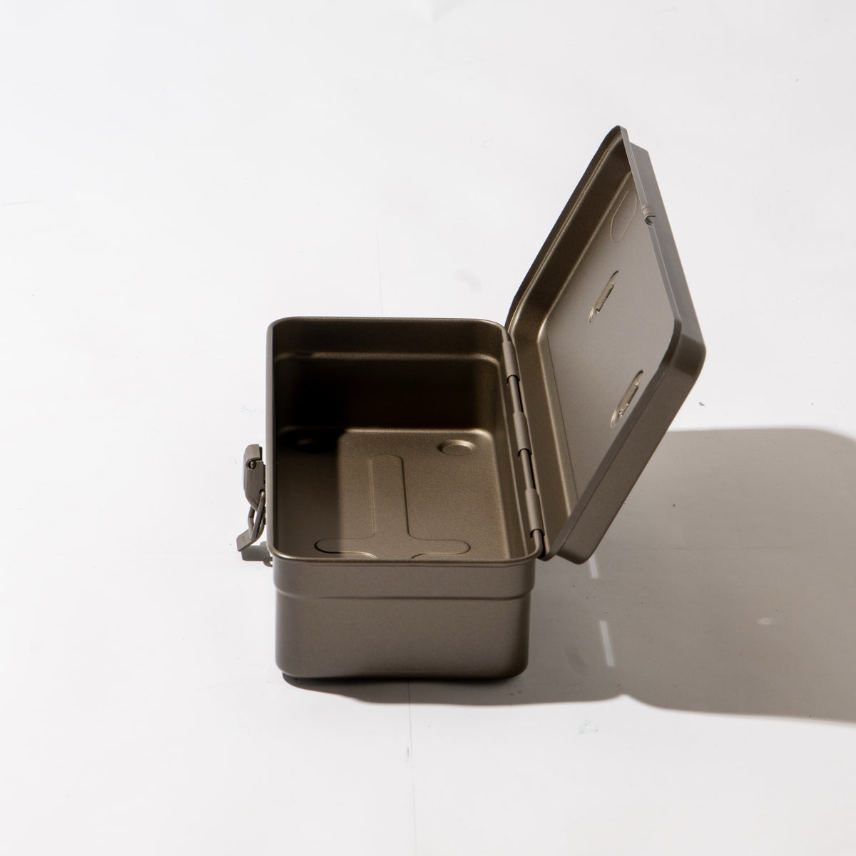 TOYO Trunk Shape Toolbox T-320 Ti (Titanium)
