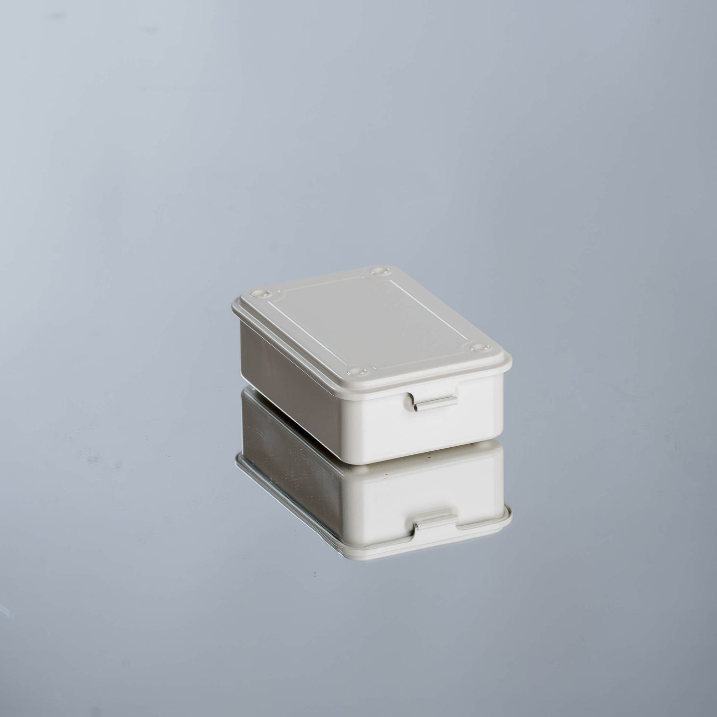 TOYO Trunk Shape Toolbox T-150 W (White)