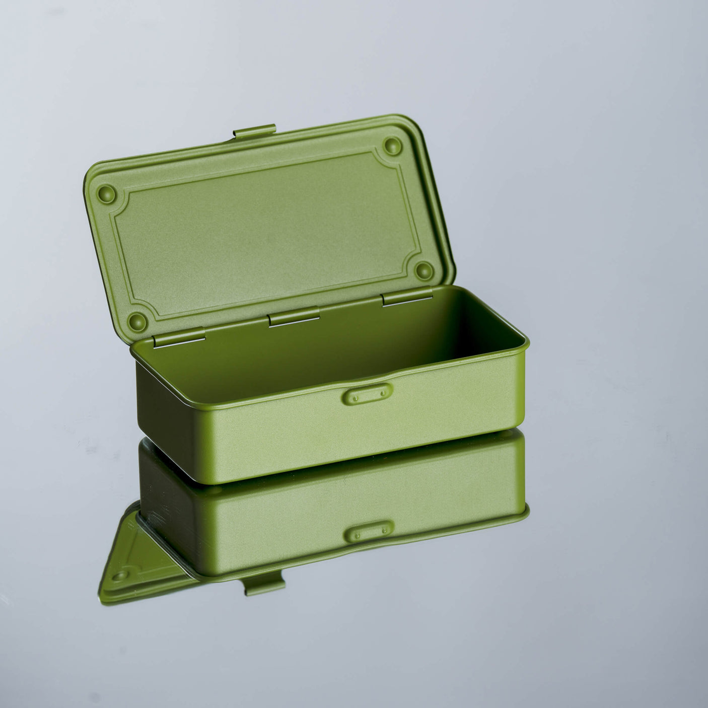 TOYO Trunk Shape Toolbox T-190 JG (Japanese tea green)