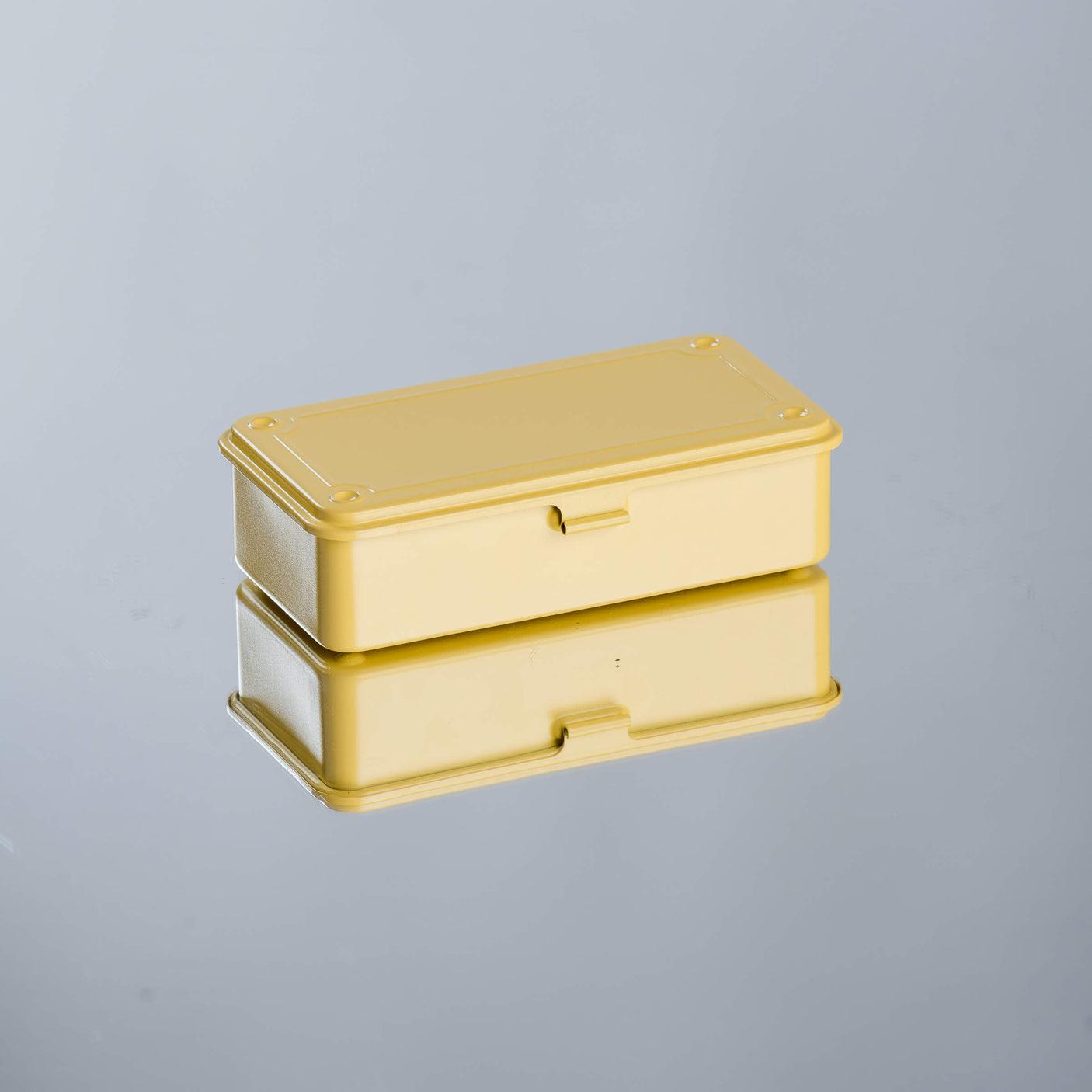 TOYO Trunk Shape Toolbox T-190 Y (Italian yellow)