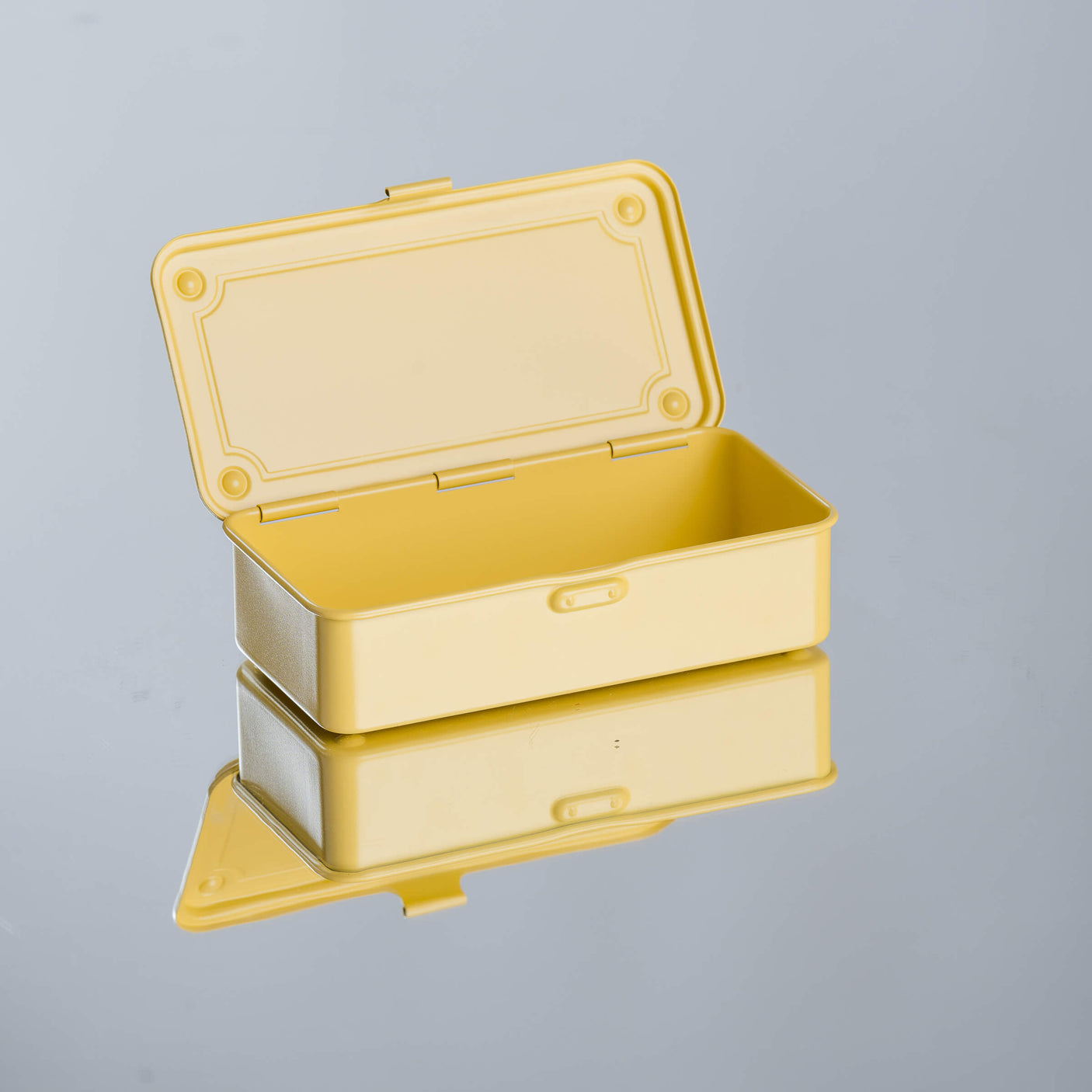 TOYO Trunk Shape Toolbox T-190 Y (Italian yellow)