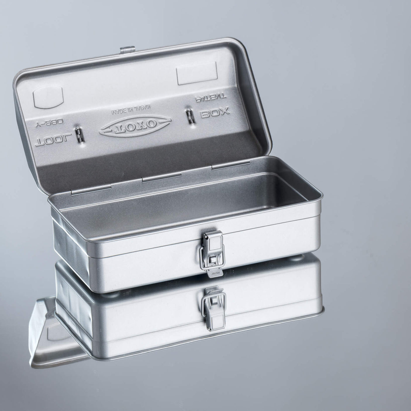 TOYO Camber-top Toolbox Y-280 SV (Silver)