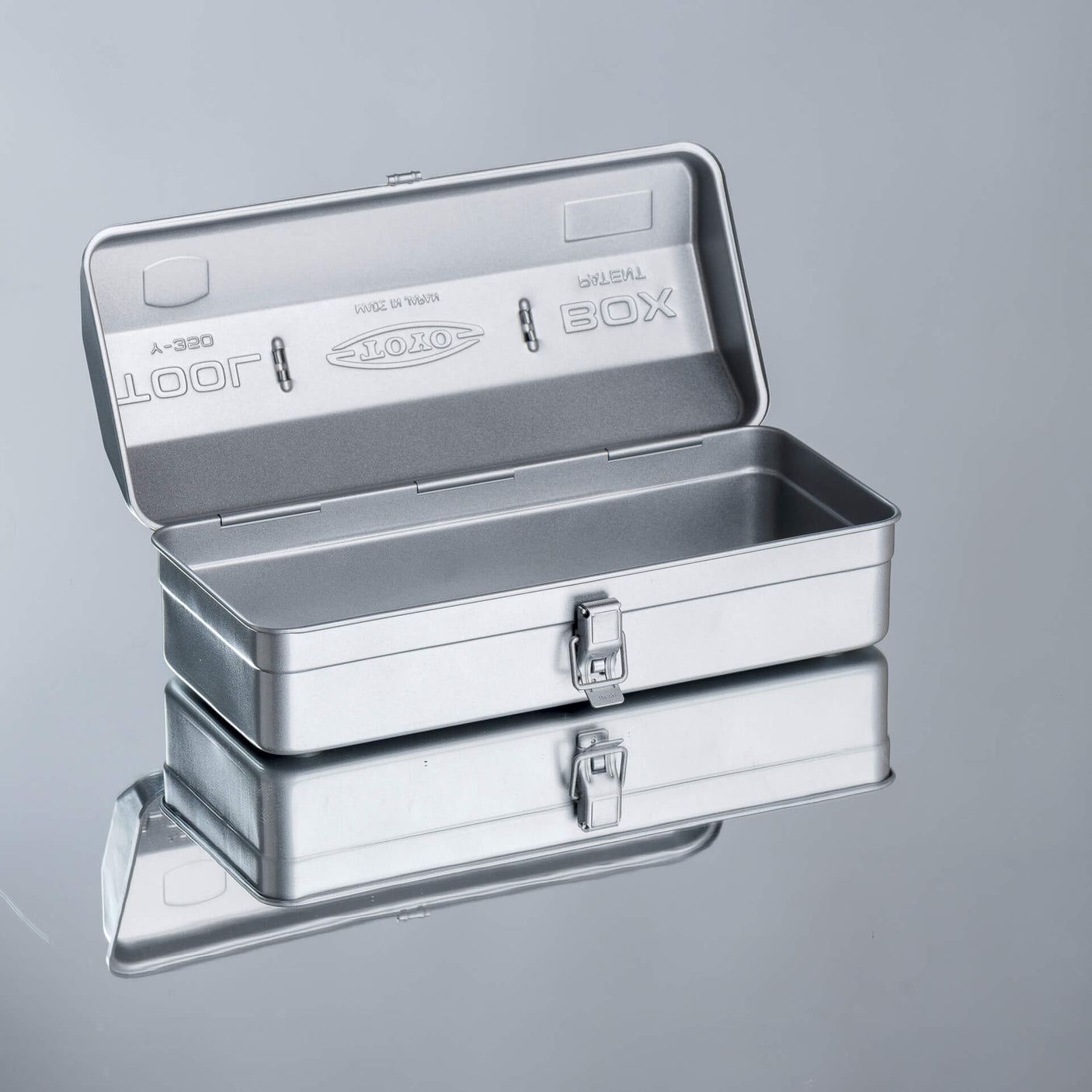 TOYO Camber-top Toolbox Y-350 SV (Silver)