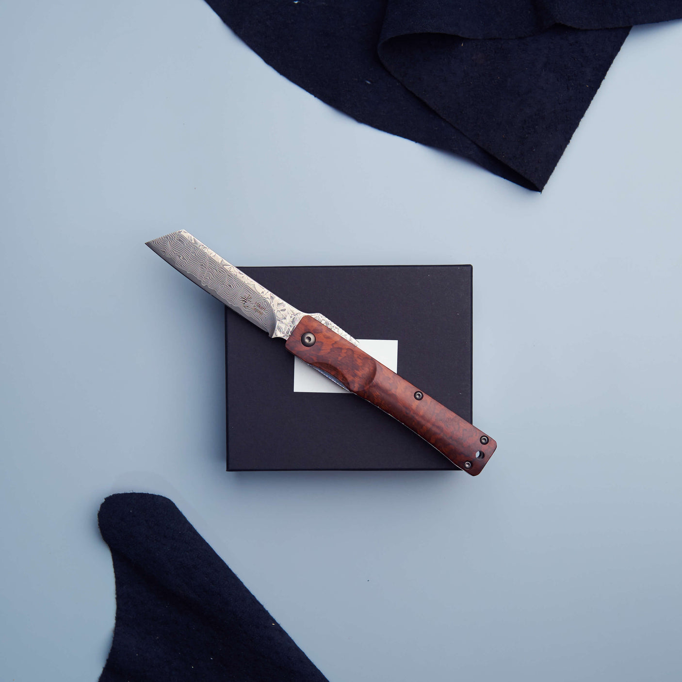 Traditional Japanese Damascus Folding Pocket Knife - Snakewood Handle